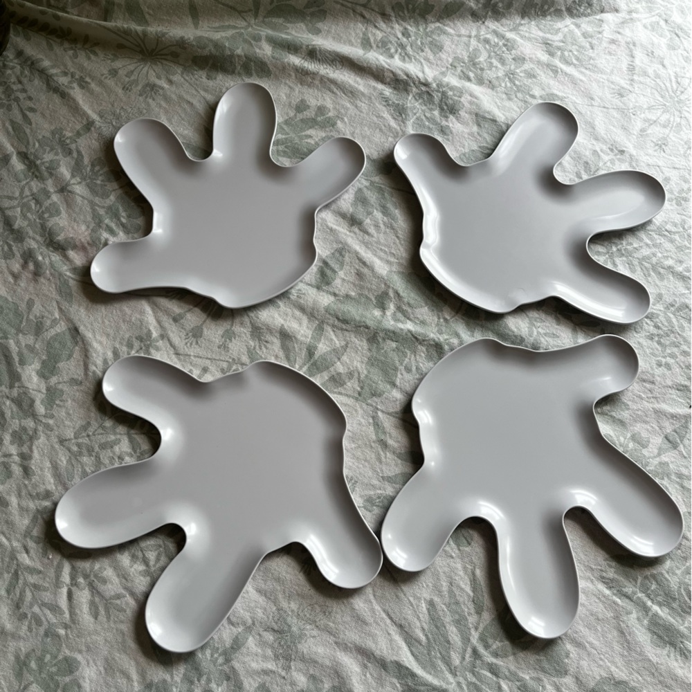 Zak! Designs set of 4 Micky Mouse Glove plates